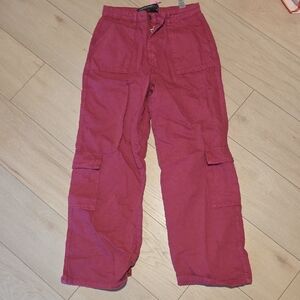 PrettyLittleThing Petite Cargo Baggy Jeans